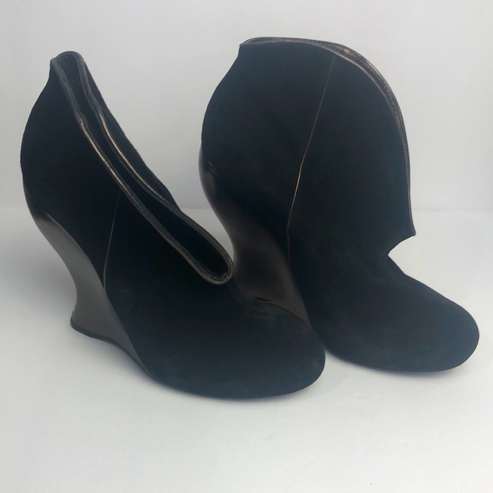 Women’s Bottega Veneta Black Suede Wedge Ankle Boots size38 US7.5 runs small